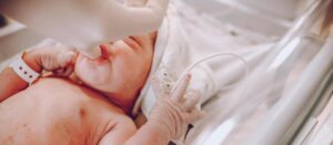 Ocena skróconego wędzidełka noworodka i niemowlaka